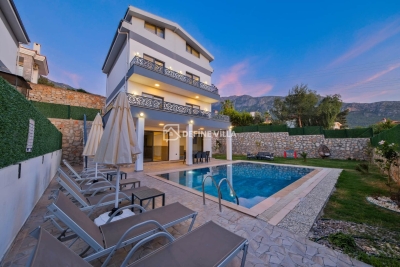 VİLLA DAİSY TRES 1299